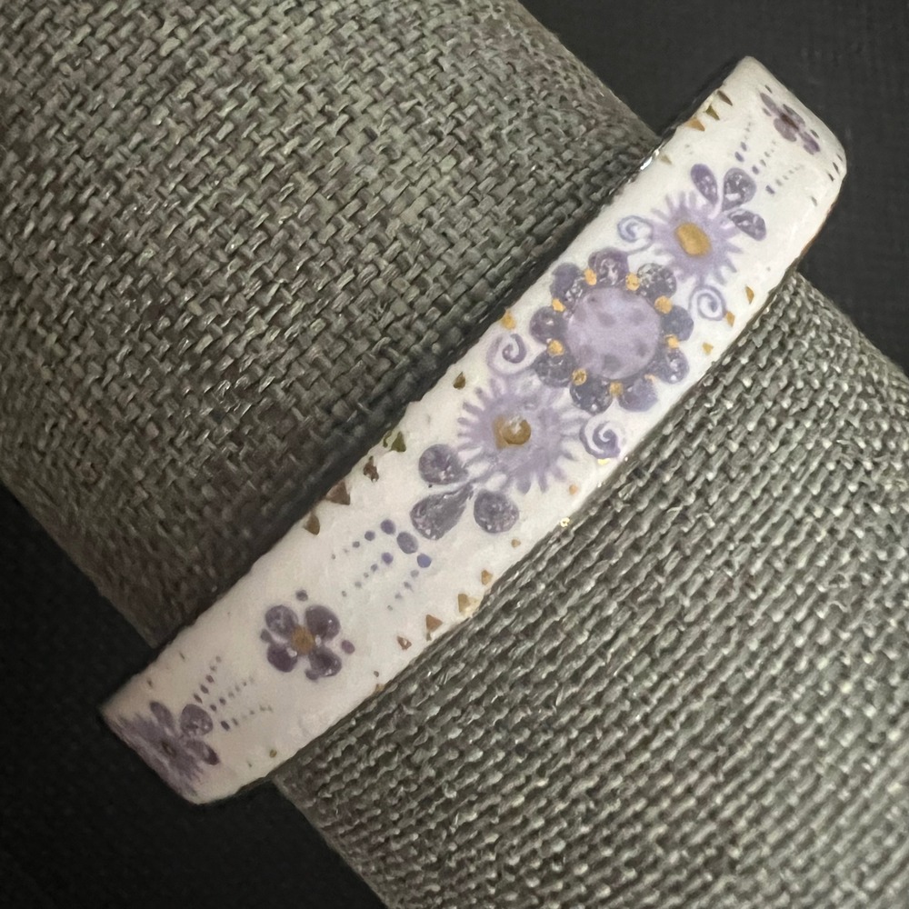 White Enamel Purple Floral Bangle Bracelet Gold Accents  8" Cottagecore